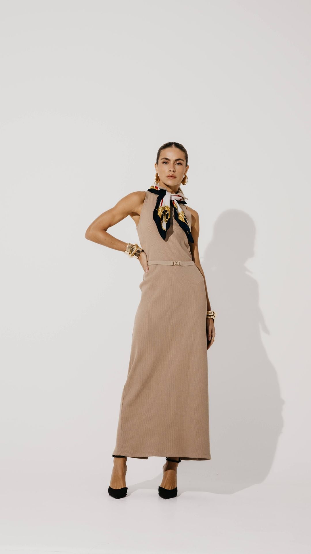 Vestido gola Mavie