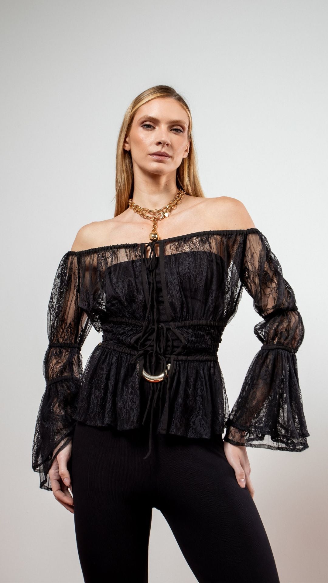 Blusa Bata Sarah Preto