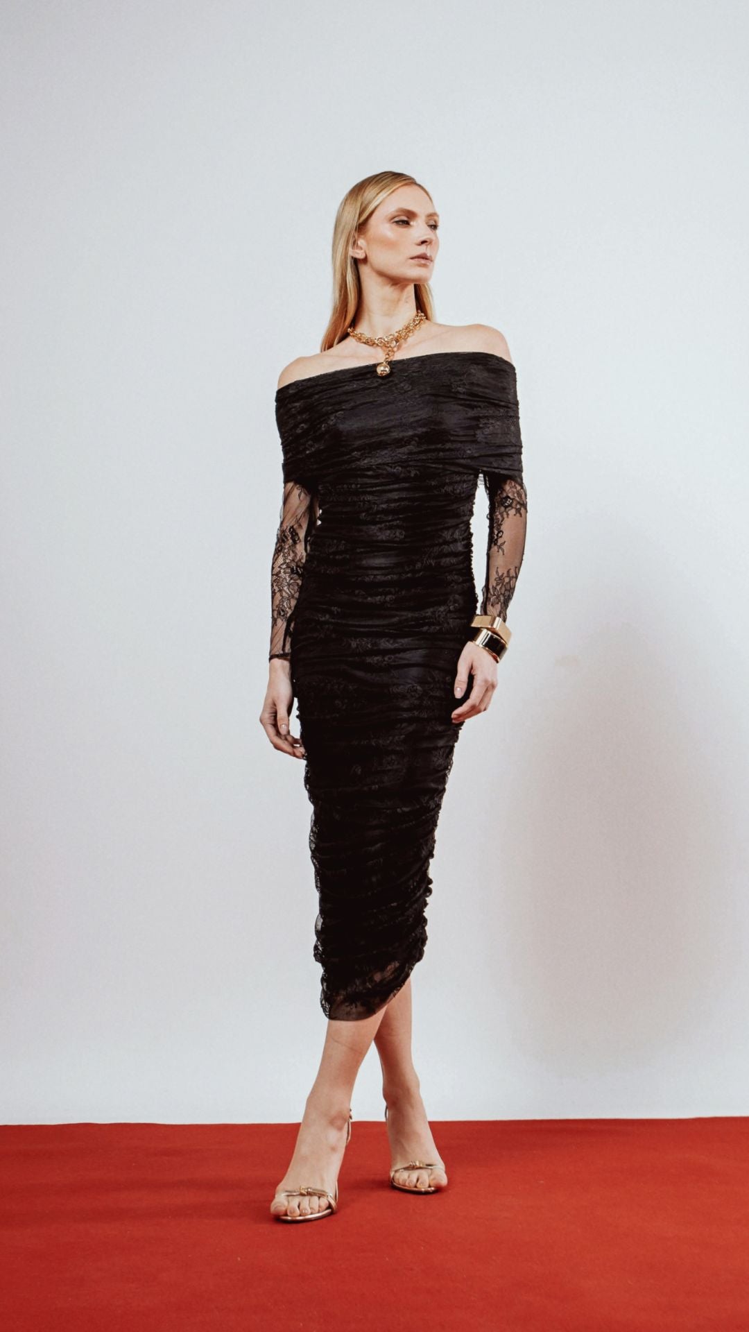 Vestido Midi Sarah Preto