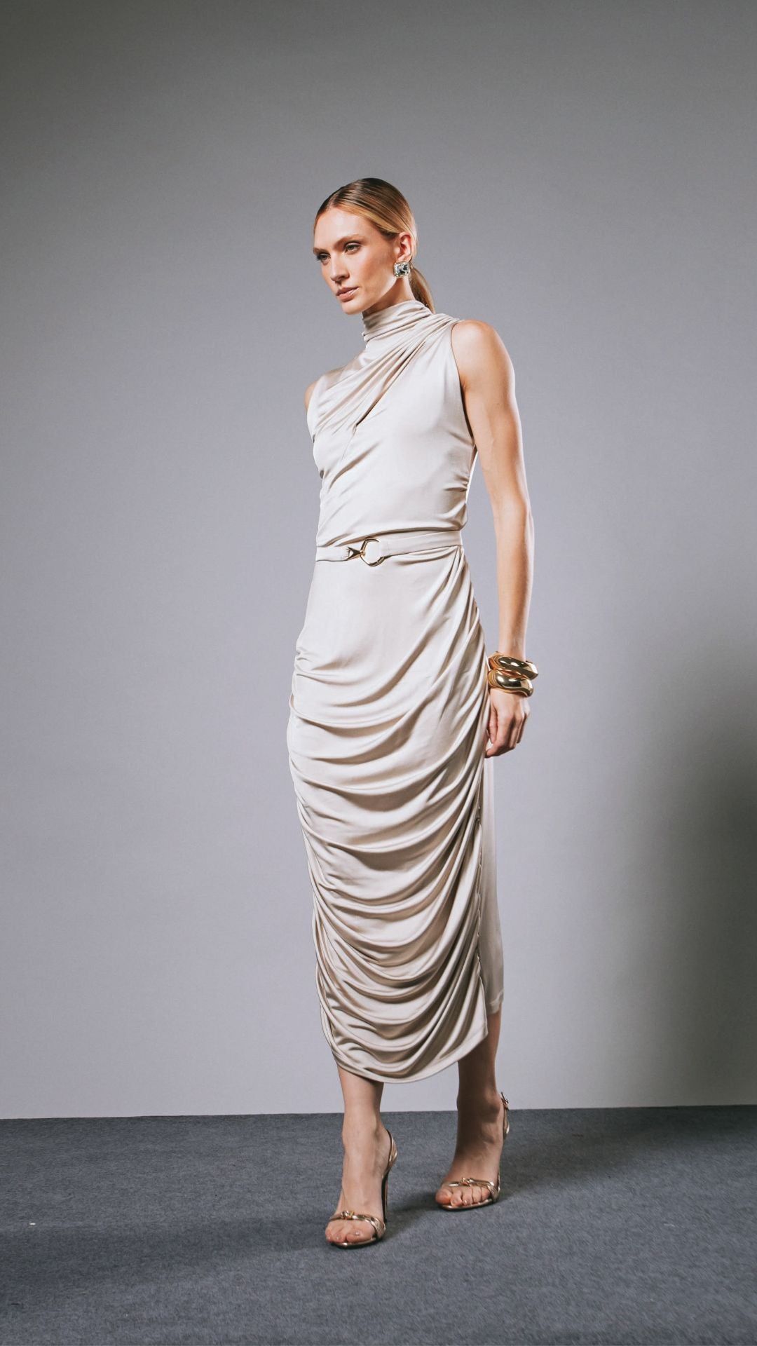 Vestido Midi Beca Shine