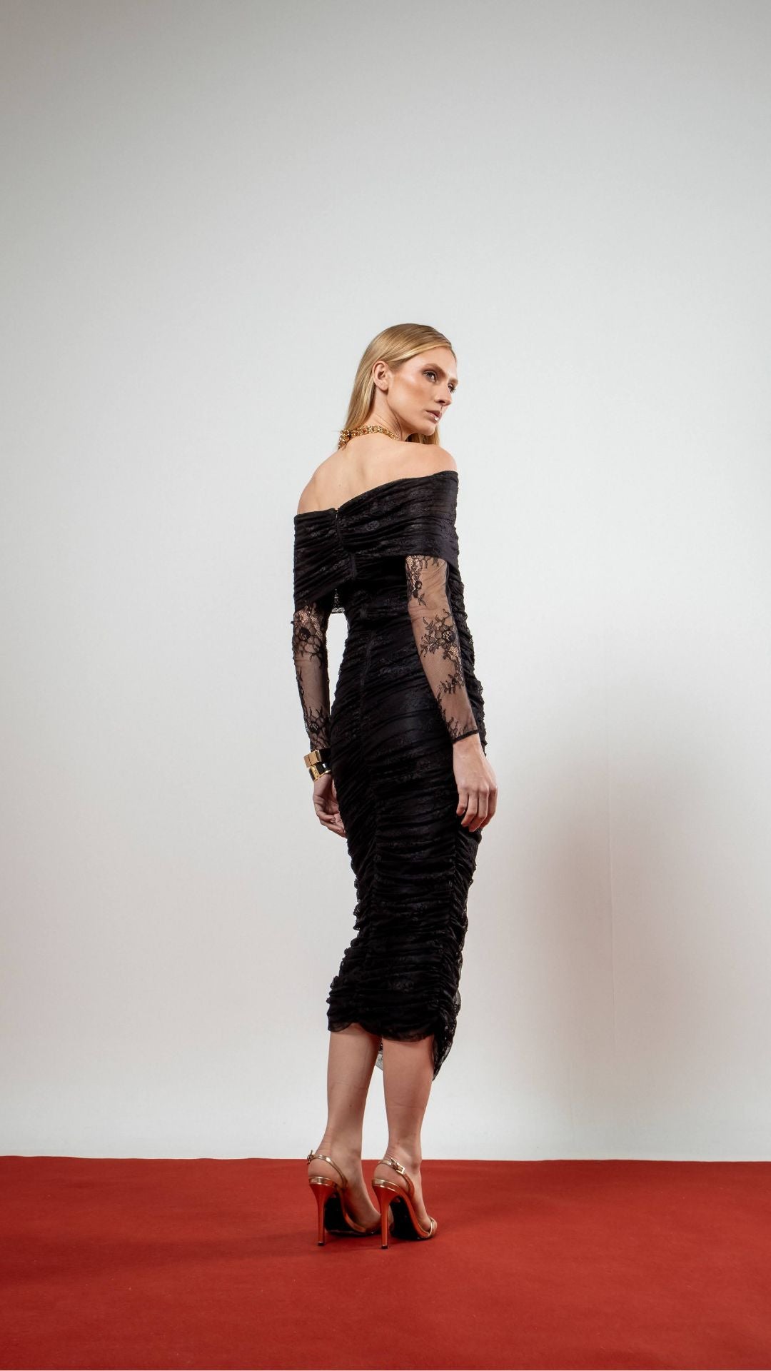 Vestido Midi Sarah Preto